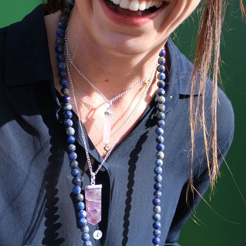 Colgante plano con piedras preciosas - Amatista