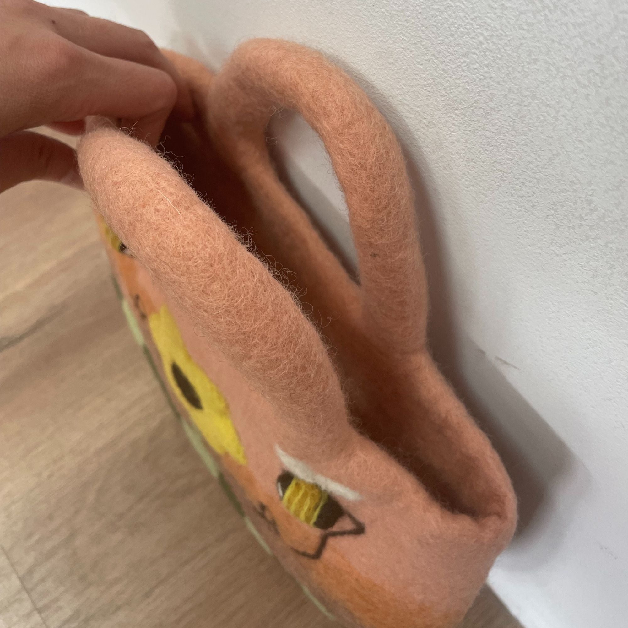 Bolsa de fieltro con girasoles y abejas - 35 x 27 cm