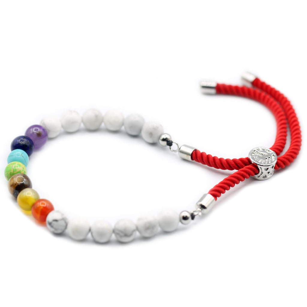 Pulsera de hilo rojo con Khaulita blanca y Chakras